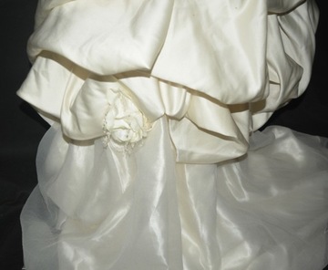 f* Piękna suknia ślubna drapowana 38