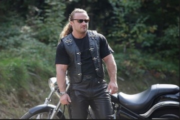 КОЖАНЫЙ ЖИЛЕТ С КАРАБИНАМИ ЧОППЕР размер М