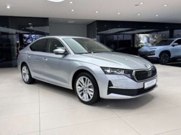 Skoda Octavia IV Liftback 1.5 TSI EVO 150KM 2024 Skoda Octavia Selection Pakiet Light View Plus ACC Kamera cofania FV23, zdjęcie 4