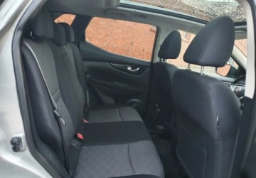 Nissan Qashqai II Crossover 1.2 DIG-T 115KM 2015 Nissan Qashqai Panorama Kamera 360 Hands Free GetHelp 1.2 Benzyna, zdjęcie 11