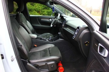 Volvo XC40 2020 Volvo XC 40 T5 PLUG IN HYBRID 262KM R-DESIGN Bezwypadkowy 100 Serwis FV23, zdjęcie 38