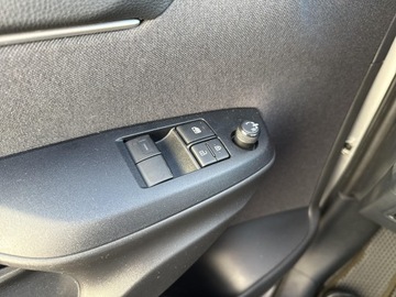 Toyota Yaris IV Hatchback 1.5 Dynamic Force 125KM 2022 Toyota Yaris 1,5-Dual-VVT-iE IV (2020-) 1,5-Dual-V, zdjęcie 17