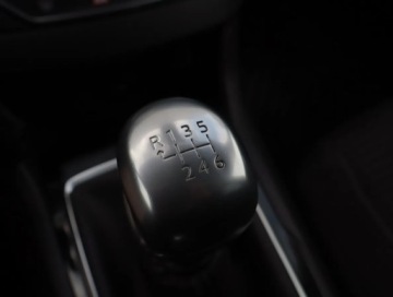 Peugeot 308 II SW Facelifting 1.5 BlueHDI 130KM 2019 Peugeot 308 1.5 BlueHDi, Navi, Klima, Klimatronic, zdjęcie 17
