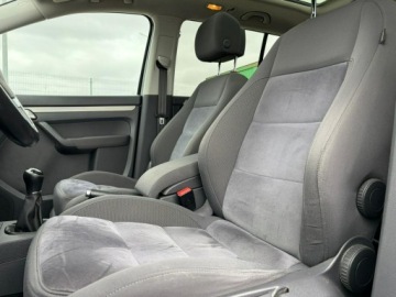 Volkswagen Touran II 2.0 TDI 140KM 2015 Volkswagen Touran Highline 7 osobowy navi, zdjęcie 21