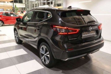 Nissan Qashqai II Crossover Facelifting 1.3DIG-T 140KM 2019 Nissan Qashqai 1.3 DIG-T N-Connecta 1.3 Benzyna 140KM, zdjęcie 3