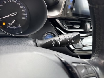 Toyota C-HR I Crossover 1.8 Hybrid 122KM 2018 Toyota C-HR 1.8 Hybrid Selection Toyota C-HR SELEC, zdjęcie 21