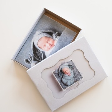 Коробка с окошком 15х23 белый