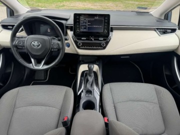 Toyota Corolla XII Sedan 1.8 Hybrid 122KM 2019 Toyota Corolla 1.8HSD 122KM Comfort Kamera CarPlay Led Salon PL SSU, zdjęcie 5