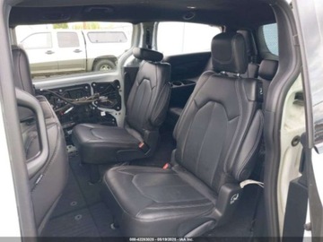 Chrysler Pacifica II 2024 Chrysler Pacifica Touring L 2024 3.6l 3.6 Benzyna 287KM, zdjęcie 13