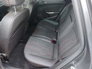 Opel Astra J Sports Tourer Facelifting 1.4 Turbo ECOTEC 120KM 2012 OPEL ASTRA J 1.4 Turbo 150 Lat Opla, zdjęcie 13