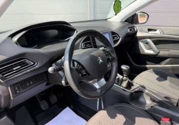Peugeot 2021 Peugeot 308 Auto jak nowe gwarancja3dnavialu18ledfak vat 1.2 Benzyna, zdjęcie 4