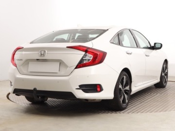 Honda Civic X Sedan 4d 1.5 VTEC Turbo 182KM 2017 Honda Civic 1.5 VTEC, Salon Polska, Automat, Navi, zdjęcie 4