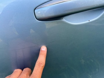 DVEŘE LEVÉ PŘEDNÍ LEVÝ RENAULT SCENIC IV BIXUK