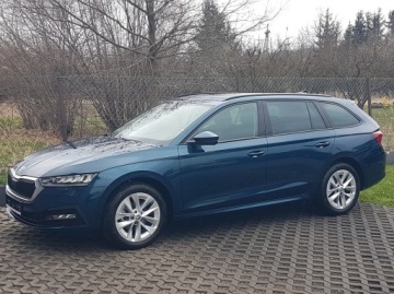 Skoda Octavia IV Kombi 2.0 TDI 115KM 2022 SKODA OCTAVIA 2,0 TDI AMBITION KRAJOWY I-WŁAŚCICIEL SERWISOWANY ALU R17, zdjęcie 1