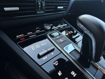 Porsche Cayenne III SUV GTS  4.0 V8 460KM 2020 Porsche Cayenne GTS Sport Chrono Head-Up BOSE PASM Salon Polska FV23, zdjęcie 31