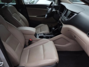 Hyundai Tucson III SUV 1.7 CRDi 141KM 2016 Hyundai Tucson 1.7 CRDi, Automat, Skóra, Navi, zdjęcie 8