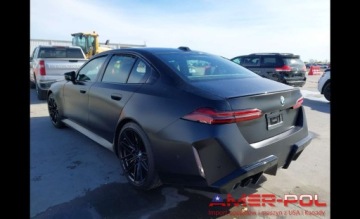 BMW Seria 5 G90-91 M Sedan 4.4 V8 727KM 2024 BMW M5 _G90_727 KM_Najnowszy model_845 Km przebiegu 4.4 Hybryda Plug-in, zdjęcie 3