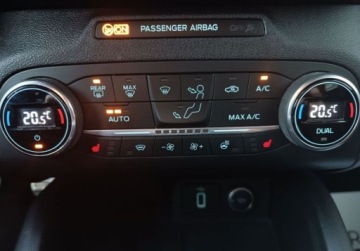 Ford Focus III Sedan Facelifting 1.0 EcoBoost 125KM 2018 Ford Focus 125KM EcoBoost ST-Line SalonPL SerwisASO Iwl. FV23 Gwarancja, zdjęcie 27