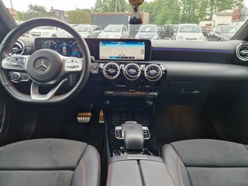Mercedes Klasa A W177/V177 Hatchback 1.5 180d 116KM 2018 Mercedes A 180 Pakiet AMG-Automat-Full LED-Panoram, zdjęcie 16