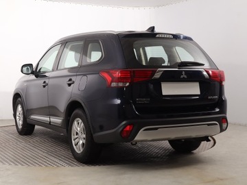 Mitsubishi Outlander III SUV Facelifting 2017 2.0 150KM 2019 Mitsubishi Outlander 2.0, Salon Polska, zdjęcie 3