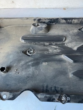 КРЫШКА ШАССИ C3 II ПРАВАЯ 9805062080