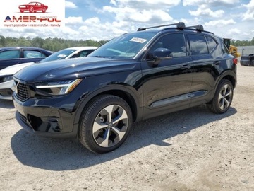 Volvo XC40 2023 Volvo XC 40 Plus 2023 2.0l 2.0 Benzyna 194KM
