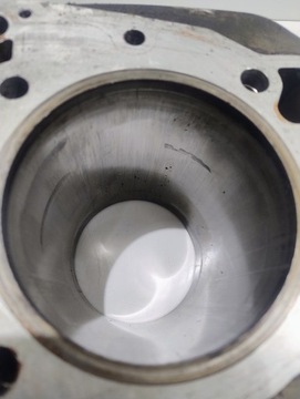 Цилиндровый поршень Suzuki DR 750 Big DR750