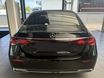 Mercedes Klasa E W214 Sedan 2.0 220d 197KM 2026 E Klasa 220 d 4-Matic Exclusive 2.0 (197KM) 2026, zdjęcie 3