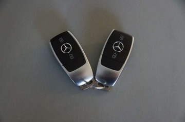 Mercedes Klasa A W177/V177 Hatchback 1.5 180d 116KM 2018 Mercedes-Benz Klasa A 1.5 Diesel 115 KM, Pakiet AMG, Navi, Kamera, Full LE, zdjęcie 33