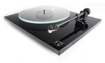 Rega Planar 2 (Черный глянец) / P2