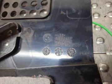 9166701, Blende Abdeckung Verschlußstopfen konsole rechts 9166701 BMW 5 F07 F10 F11 | thumb 2