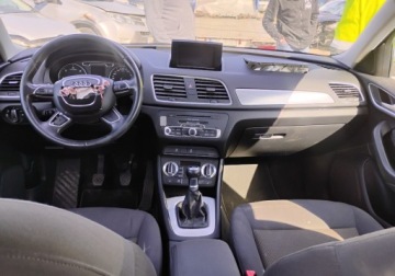 Audi Q3 I SUV 2.0 TDI 140KM 2012 Audi Q3 2012r, 2.0 TDI. Uszkodzony przod. 2.0 Diesel 140KM, zdjęcie 5