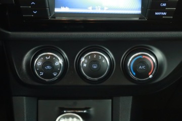 Toyota Corolla XI Sedan 1.6 Valvematic 132KM 2016 Toyota Corolla 1.6 Valvematic, Salon Polska, zdjęcie 9