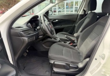 Fiat Tipo II Station Wagon 1.6 MultiJet 120KM 2017 Fiat Tipo Fiat Tipo 1.6 MultiJet DCT Lounge 1.6 Diesel 120KM, zdjęcie 9