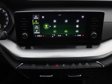 Skoda Octavia IV Kombi 2.0 TDI 115KM 2021 Skoda Octavia 2.0 TDI, Salon Polska, zdjęcie 12