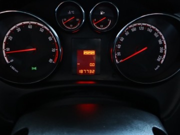 Opel Meriva II Mikrovan 1.4 Turbo ECOTEC 120KM 2013 Opel Meriva 1.4 Turbo, GAZ, Klima, Tempomat, zdjęcie 10