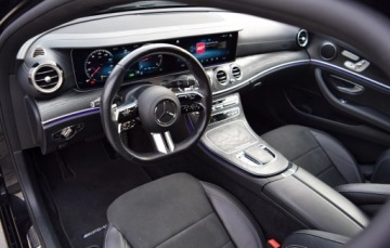 Mercedes Klasa E W213 Coupe Facelifting 2.0 E220d 194KM 2023 Mercedes-Benz Klasa E 220 d 4-Matic AMG, zdjęcie 2