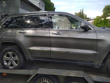 JEEP GRAND CHEROKEE WK2 DRZWI PRZEDNIE PRAWE PDM