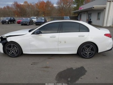 Mercedes Klasa C W206 2023 Mercedes-Benz Klasa C 300 4Matic 2023 2.0L 2.0 Benzyna 255KM, zdjęcie 2