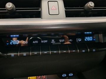 Lexus UX Crossover Facelifting 2.0 300h 199KM 2025 Od ręki - 300h Business 2.0 Hybrid Dynamic Force 199KM | Podgrzewane fotele, zdjęcie 10