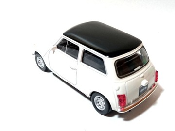 MINI COOPER 1300 БЕЛЫЙ ВЕЛЛИ МОДЕЛЬ
