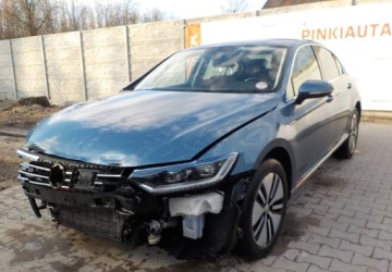 Volkswagen Passat B8 2017 Volkswagen Passat Okazja 1.4 Hybryda Plug-in 156KM, zdjęcie 9