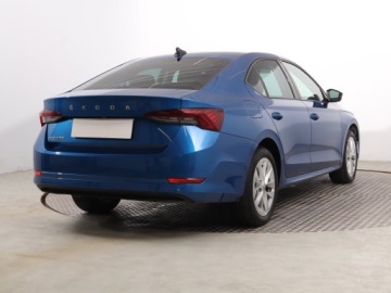 Skoda Octavia IV Liftback 2.0 TDI 150KM 2022 Skoda Octavia 2.0 TDI, Salon Polska, zdjęcie 4