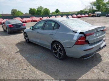 Volvo S60 III 2024 Volvo S60 B5 2024, od ubezpieczalni 2.0 Benzyna 247KM, zdjęcie 3