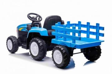 Трактор New Holland T7 с прицепом синий