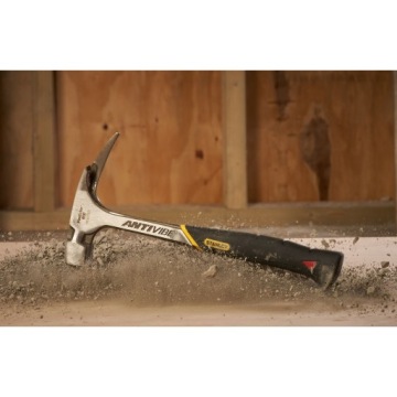 МОЛОТОК СТЭНЛИ КАРПЕНТЕРА ANTIVIBE FATMAX 51-937