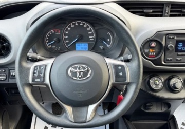 Toyota Yaris III Hatchback 5d Facelifting 2017 1.0 VVT-i 72KM 2020 Toyota Yaris z Instalacja Gazowa, salon Polska, FV-VAT 23 Benzyna 72KM, zdjęcie 4