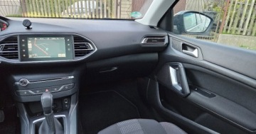 Peugeot 2017 Peugeot 308 2.0 SW 181Ps.Automat Panorama Navi Serwis 2017 2.0 Diesel 181KM, zdjęcie 28