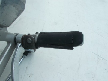 Комплект левой передней подножки на Suzuki Bandit 400