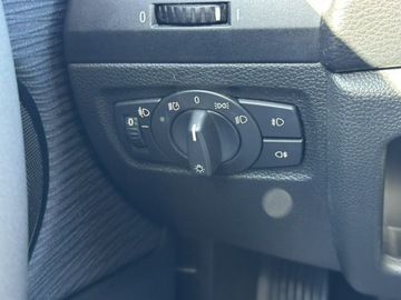 BMW Seria 1 E81/E87 Hatchback 5d E87 2.0 118d 143KM 2009 BMW 118 2.0 diesel 143KM, zdjęcie 13